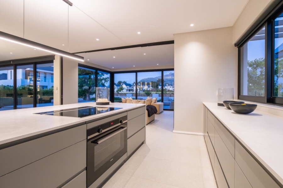 4 Bedroom Property for Sale in Val De Vie Estate Western Cape